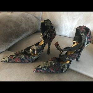 Gorgeous Frederick’s of Hollywood Dragon Heels